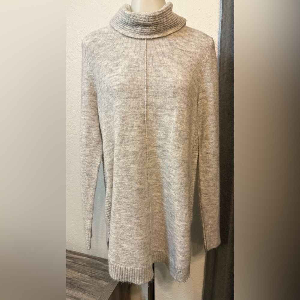 Marled Reunited Snuggly Soft Cowl Neck Sweater | Light Gray & White | Size L